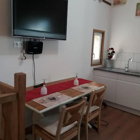 Tatil Evi Mortain-bocage - 2-bed Wisteria Sleeps 4 Notre-Dame-du-Touchet