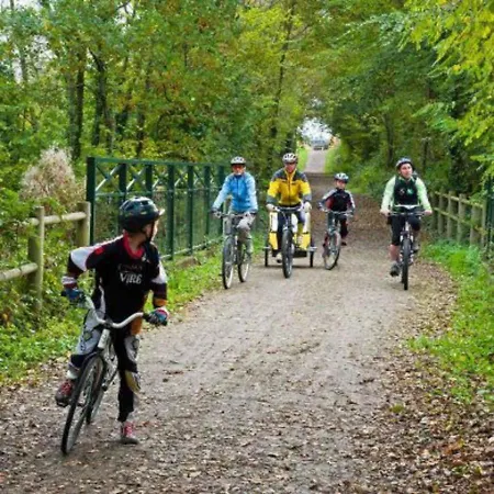 Mortain-bocage - 2-bed Wisteria Sleeps 4 Tatil Evi