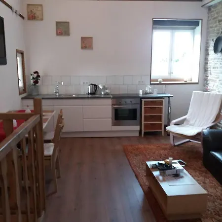 Mortain-bocage - 2-bed Wisteria Sleeps 4 بيت للعطل Notre-Dame-du-Touchet