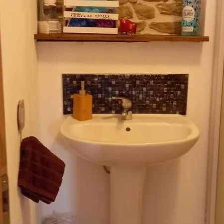 Mortain-bocage - 2-bed Wisteria Sleeps 4 Nyaraló Notre-Dame-du-Touchet