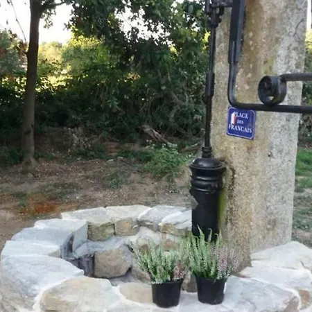 Mortain-bocage - 2-bed Wisteria Sleeps 4 بيت للعطل