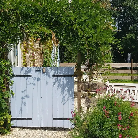 Сasa de vacaciones Wisteria With Hot Tubcozy In Mortain-bocage