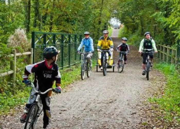 Mortain-bocage - 2-bed Wisteria - Sleeps 4 Semesterbostad