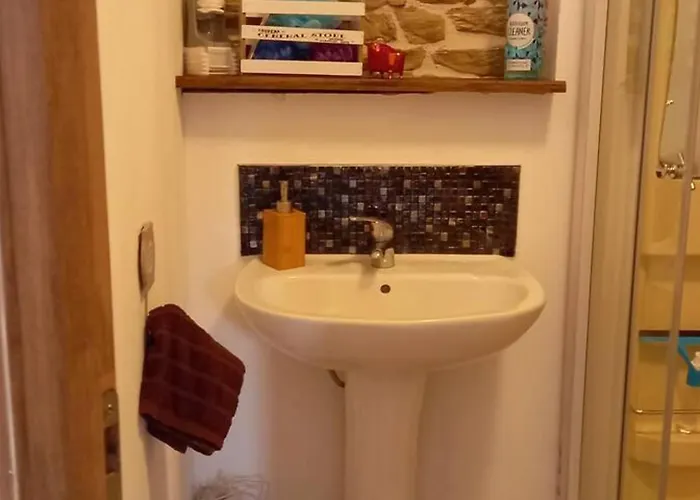 Mortain-bocage - 2-bed Wisteria - Sleeps 4 Semesterbostad Notre-Dame-du-Touchet